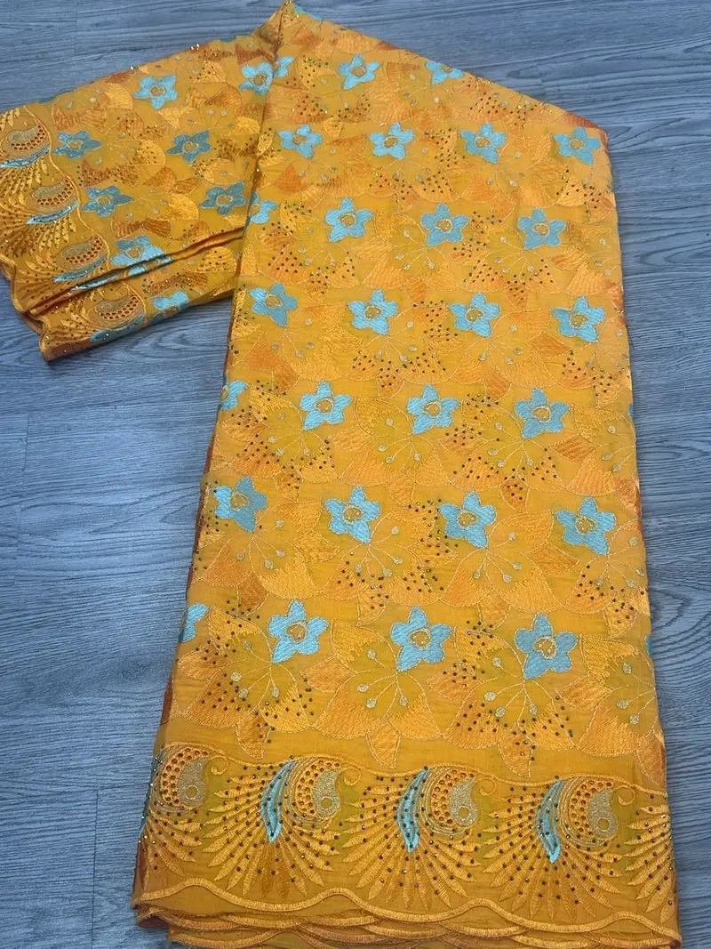 Bazin,wax,broder,pagne,tissu,getzner,ordinateur,couture homme et femme,bogolan,sandale,tapette,collier,perle